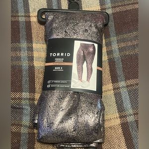NEW TORRID size 3 Plus 3X Premium Metallic Signature Leggings- Gunmetal